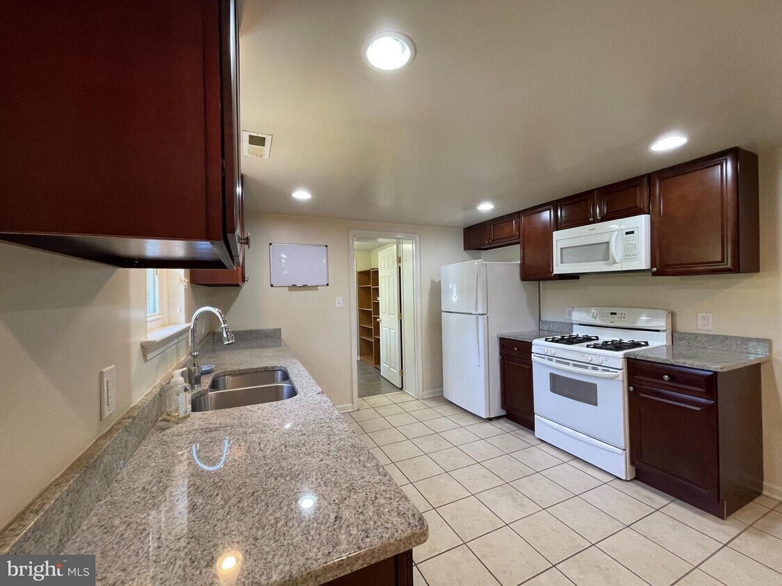 20 Otis Ln, Huntingtown, MD 20639 House Rental in Huntingtown, MD