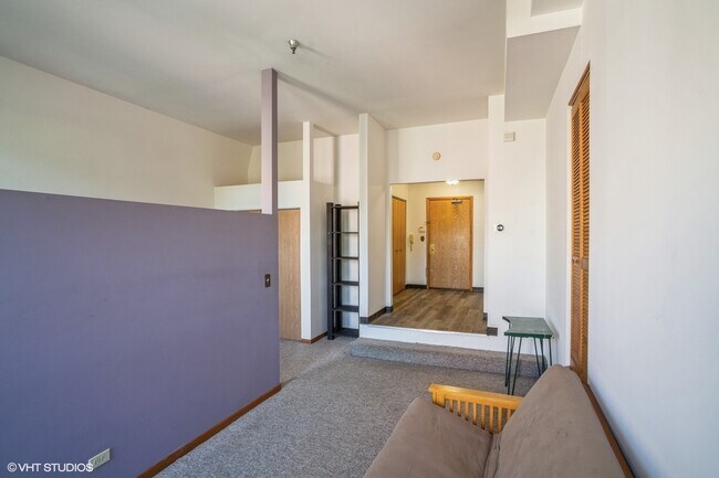 Foto del edificio - 116 N Benton St