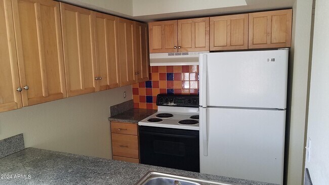 Foto del edificio - 12245 N 21st Ave