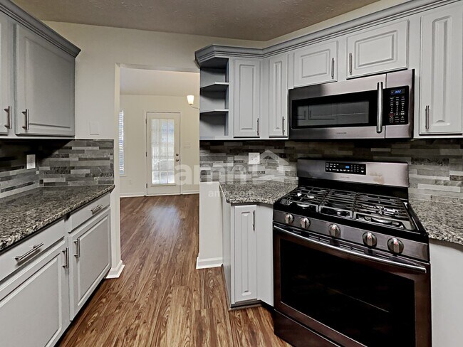 Building Photo - 643 Bartow Dr