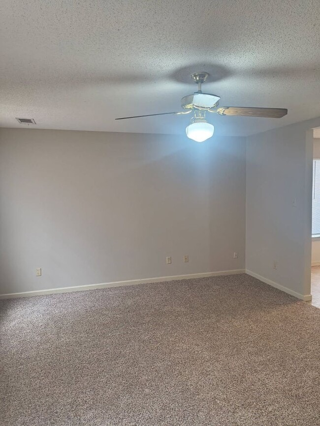 Foto del edificio - 8340 Keeli Cove