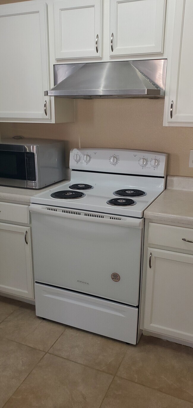Foto del edificio - 2731 Crown Arbor Dr