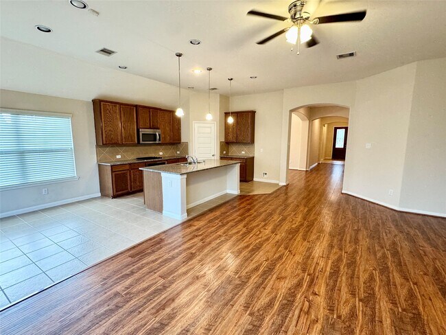 Foto del edificio - 26934 Churchill Gate Ln