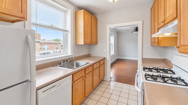 Foto del edificio - 6418 N Newgard Ave