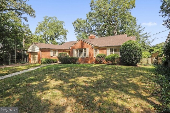 Photo - 3303 Winnett Rd House