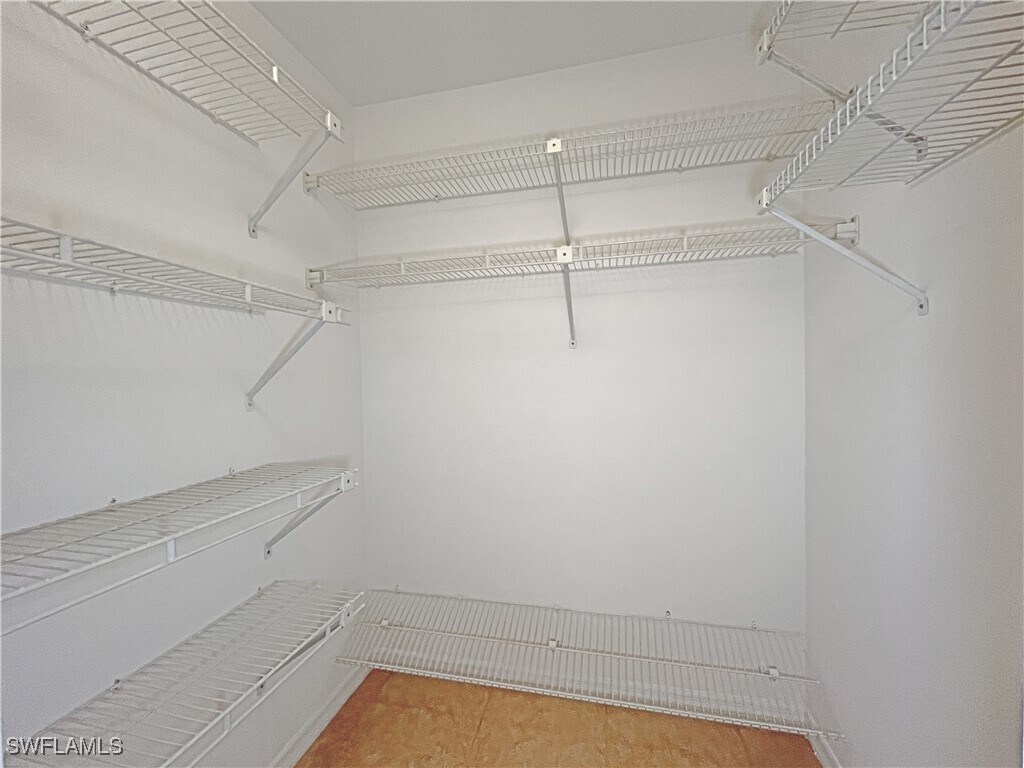 Foto del edificio - 10740 Regent Cir