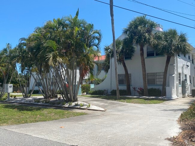 Building Photo - 1501 Shannon Ave