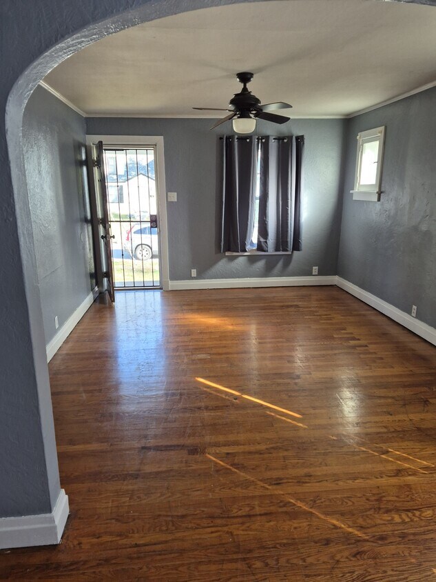 Foto principal - 429 Shirley Ave