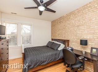 Foto del edificio - 3018 W Belle Plaine Ave