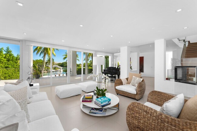 Foto del edificio - 481 S Mashta Dr