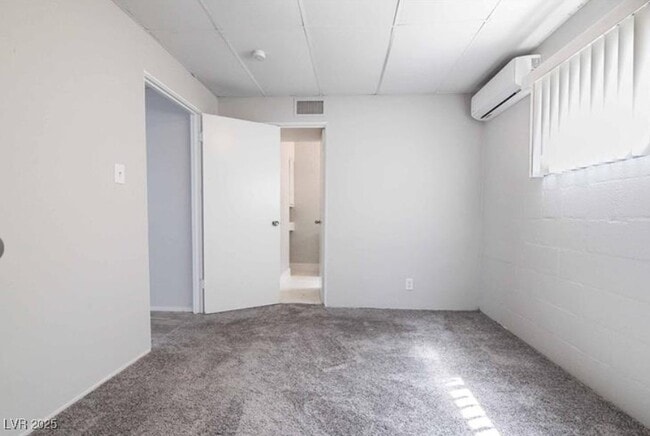 Building Photo - 239 W Cleveland Ave