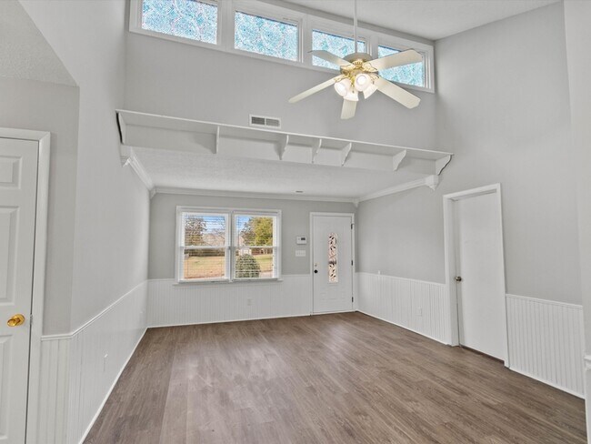 Foto del edificio - 2903 Deerfield Rd NW