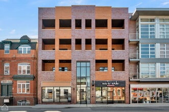 Building Photo - 1843 W North Ave