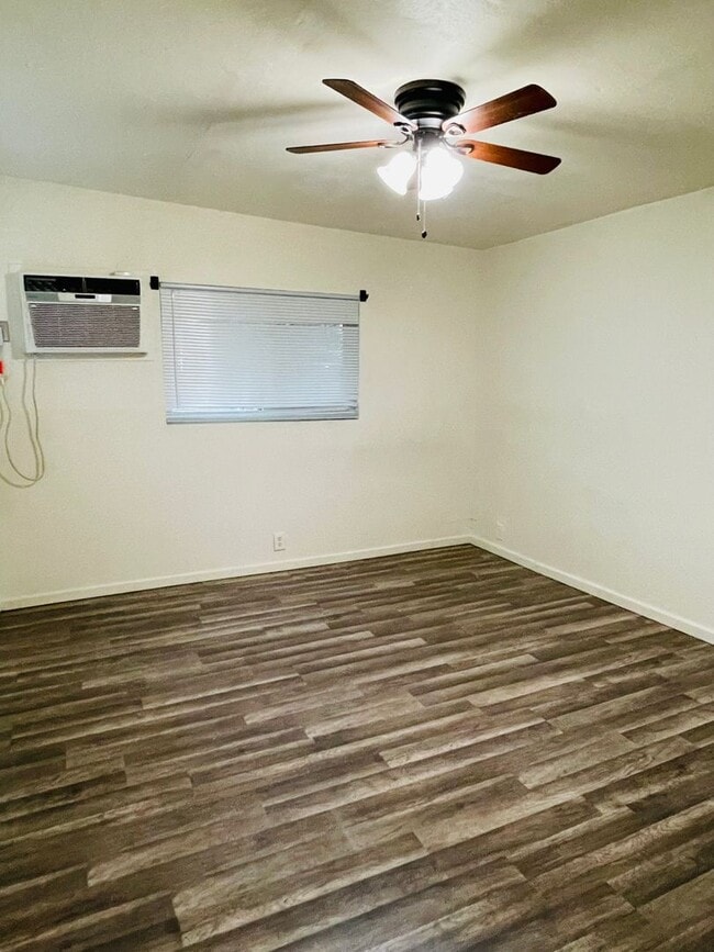 Building Photo - 2408 Wulff Ln