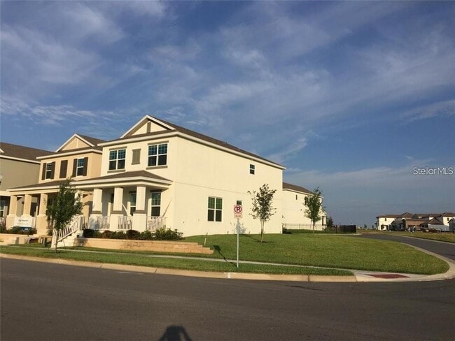 Foto del edificio - 9350 Woodcrane Dr