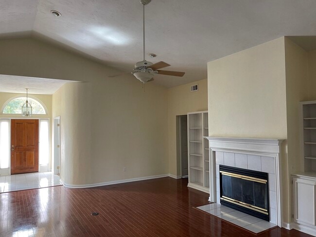 Building Photo - 6309 Coach House Ct