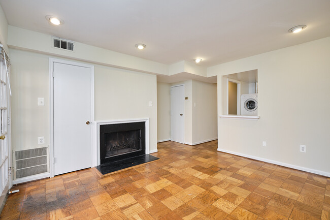 Building Photo - 1607 Corcoran St NW