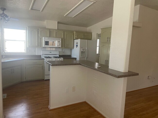 Foto del edificio - CITRUS VIEW/ 55+ Community 3 bedroom home available now.