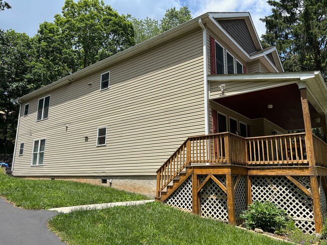 Building Photo - West AVL - Two Bedroom Duplex