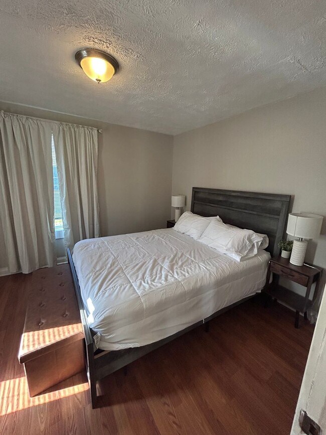 Building Photo - Fully Furnished Mid-Term Rental in Richmond’s East End