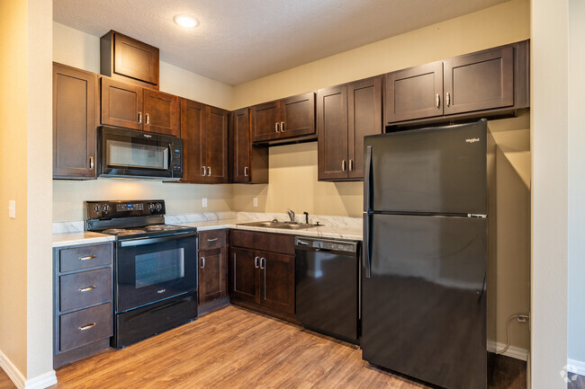 1BD, 1BA - 598SF - Cocina - Logan Heights