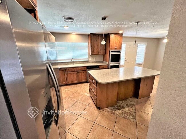 Building Photo - 4923 W Rosewood Dr