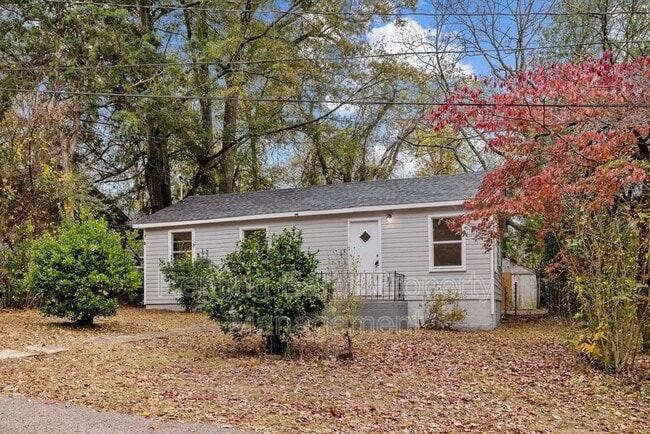 Building Photo - 2113 Rambow Ave SW