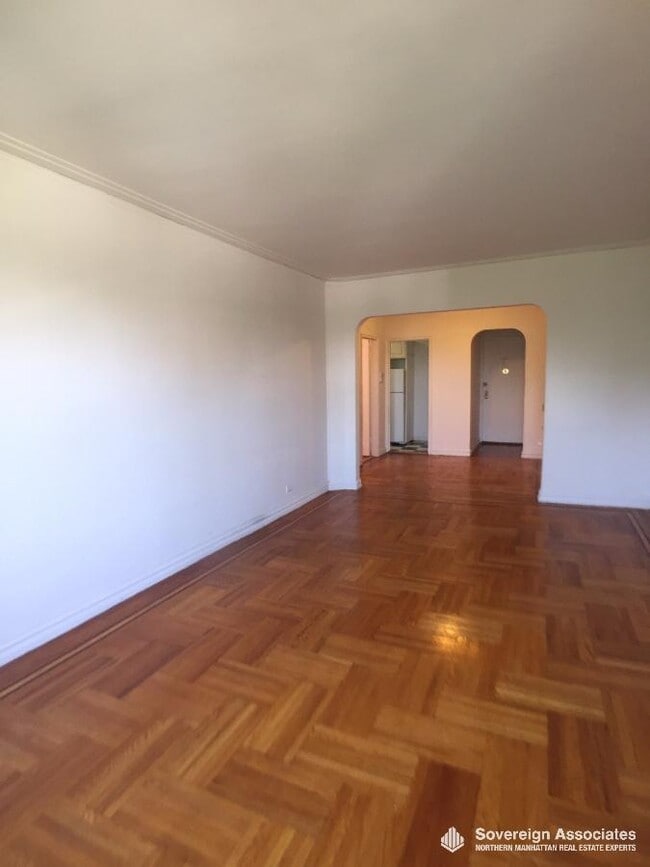Foto del edificio - 600 West 218th Street