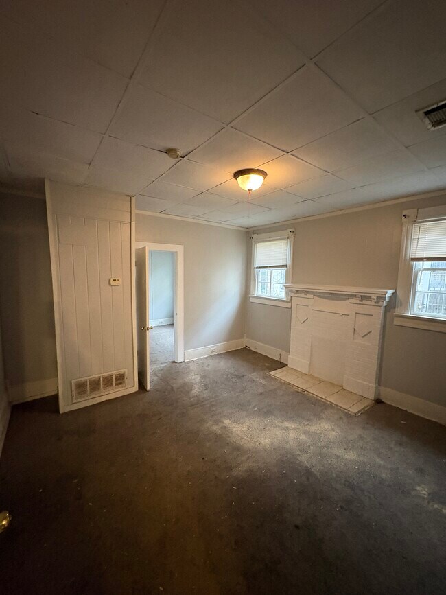 Building Photo - 340 Buford St