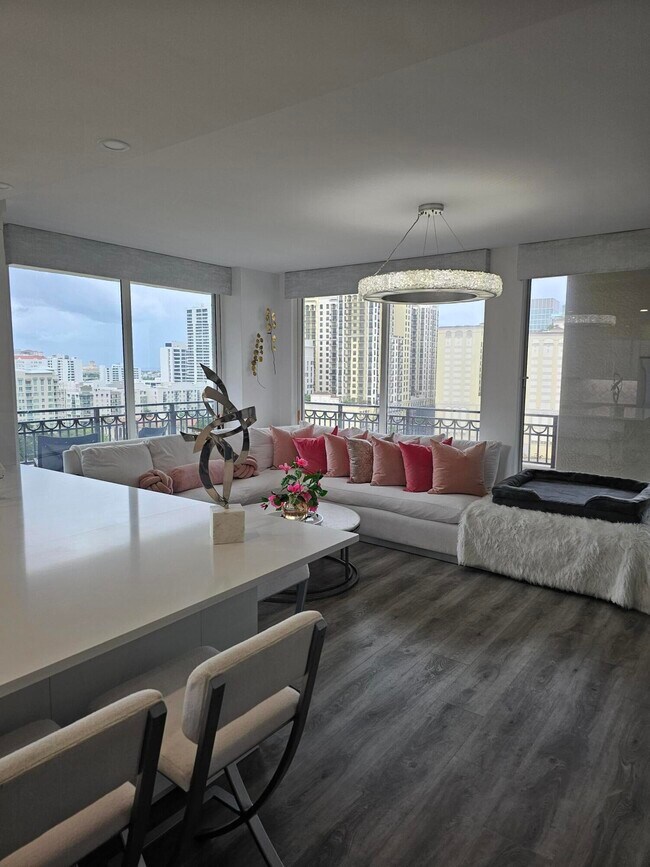 Foto del edificio - 550 Okeechobee Blvd