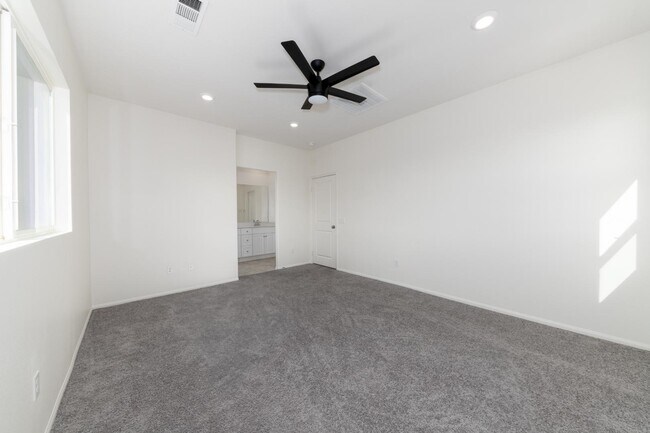 Foto del edificio - 11931 Glen Avon St