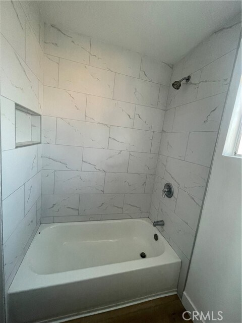 Foto del edificio - 6331 Fishburn Ave