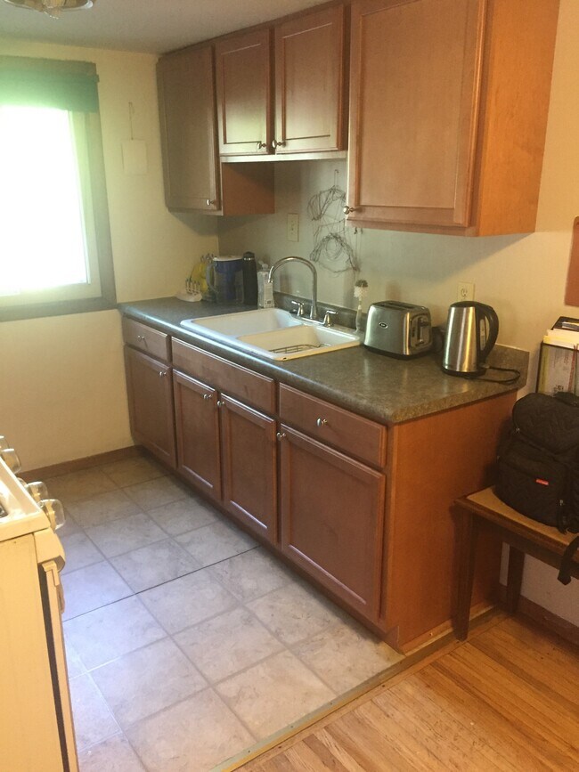 Kitchen - 3254 Bloomington Ave