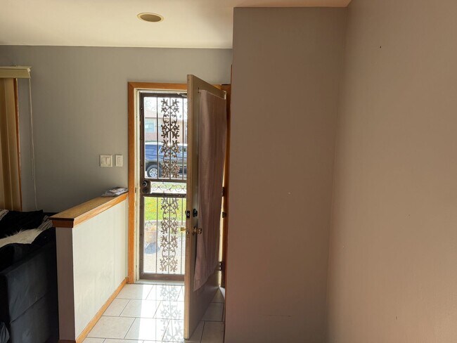 Foto del edificio - 18019 Ravisloe Terrace