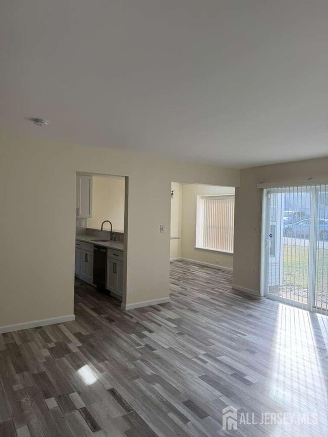 Foto del edificio - 126 Winchester Way