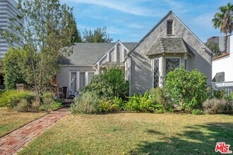 Building Photo - 6249 Del Valle Dr