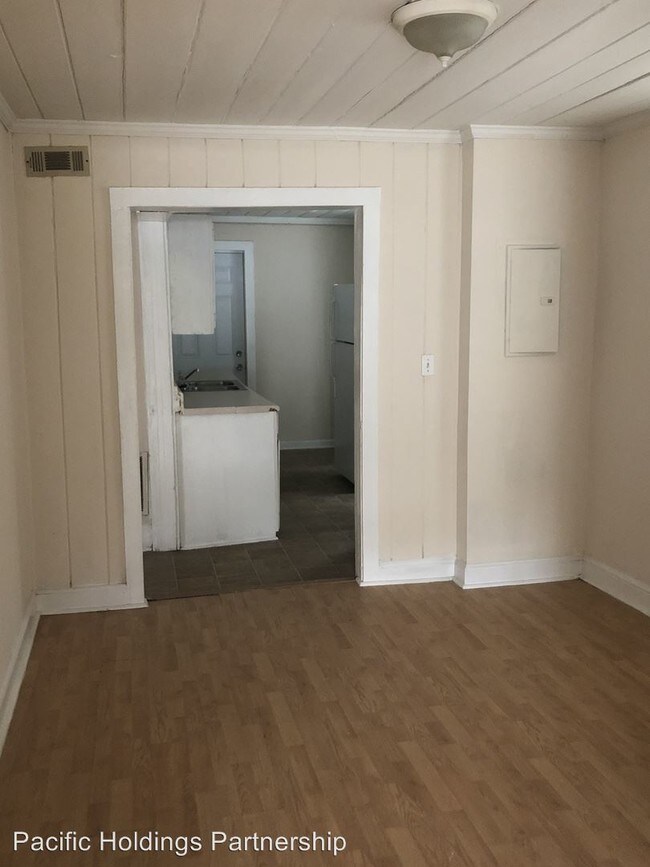 Building Photo - 2 br, 1 bath House - 2770 Mann Road  Unit 1