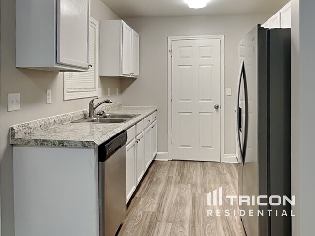 Foto del edificio - 821 Gore St