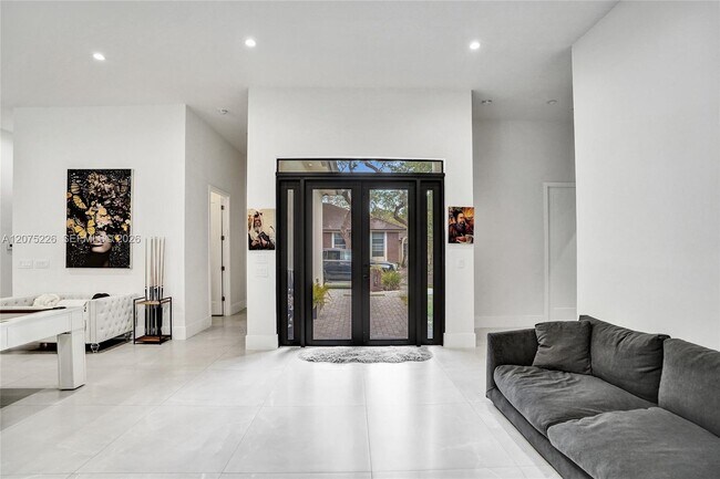 Foto del edificio - 3909 SW 54th St