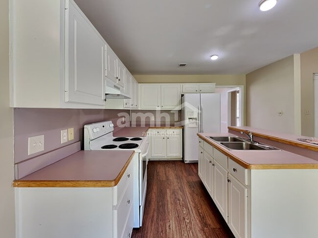 Building Photo - 412 Briarwood Rd