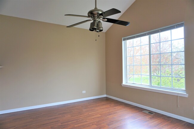 Building Photo - 2350 Twilight Dr