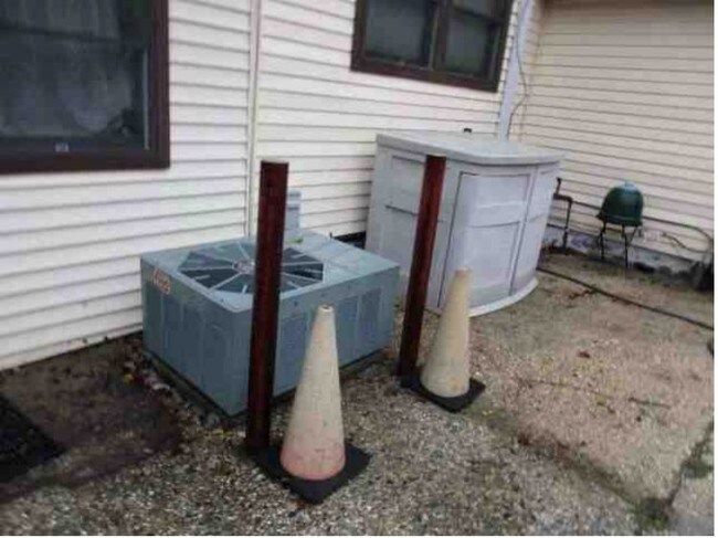 Foto del edificio - 113 Burlington Ave