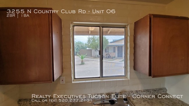 Building Photo - Country Club Rd & Fort Lowell - 2/1 with AC