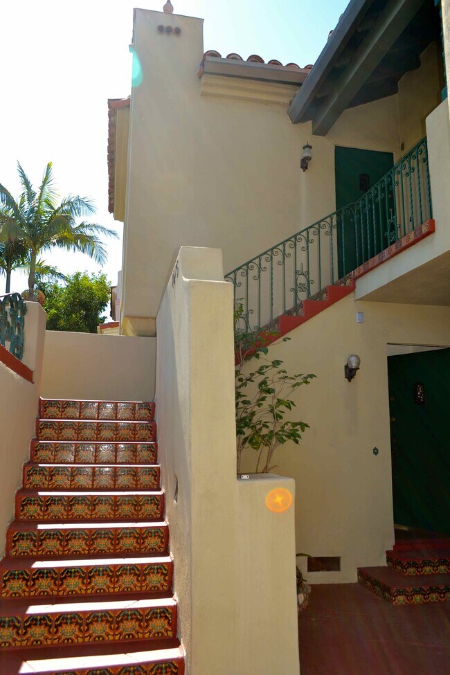 Foto del edificio - 8673 W Olympic Blvd