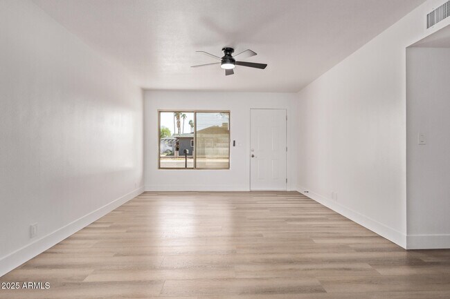Foto del edificio - 816 E Saguaro St