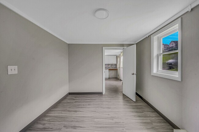Foto del edificio - 401 McLean St