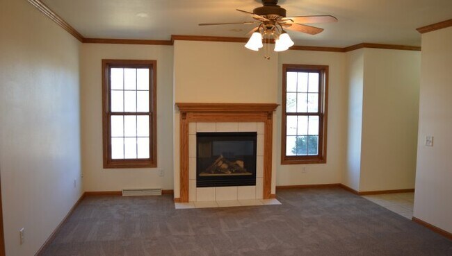 Foto del edificio - 7001 East Pass