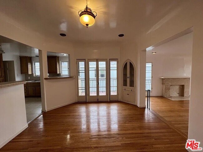 Foto del edificio - 942 S Mansfield Ave