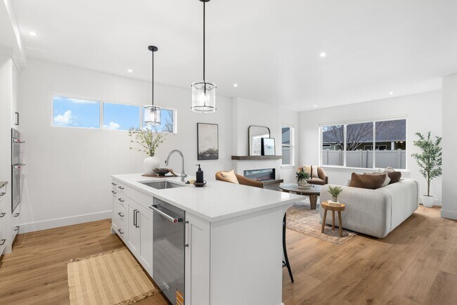 Foto del edificio - Brand New Luxury Duplex-Top of the line finishes & walking distance to The Village.