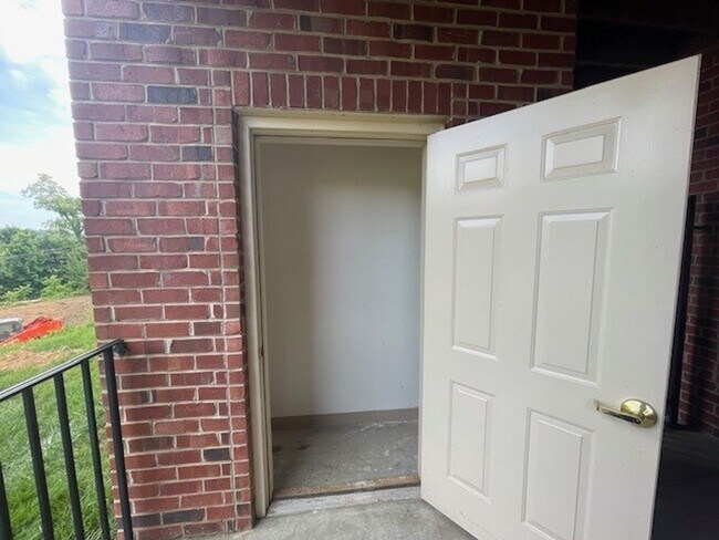 Foto del edificio - LOVELY 2 BEDROOM CONDO OFF LYONS VIEW!!!